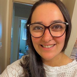 Meet your Posher, Julia